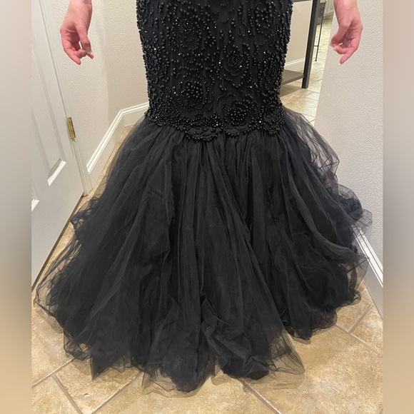 Black Sherri Hill mermaid prom dress - Picture 4 of 4